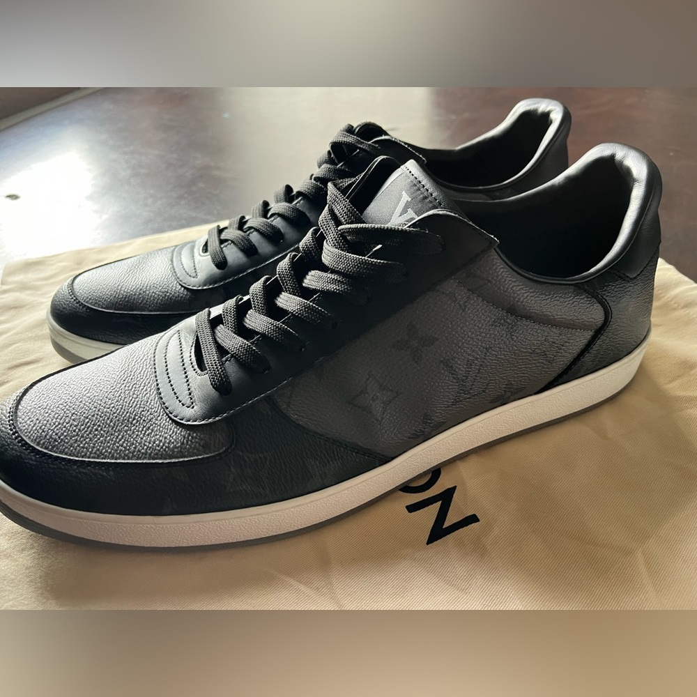 AUTHENTIC Louis Vuitton Rivoli Sneakers in Monogram Eclipse dust bags inc